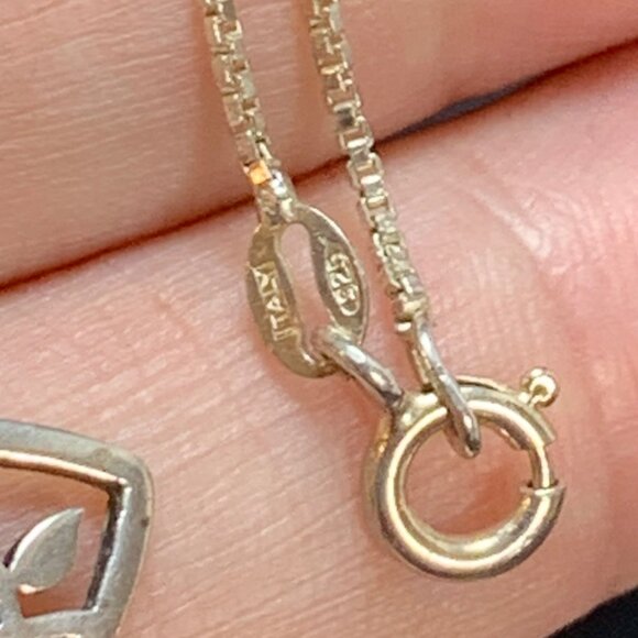 Sterling Silver 925 Pearl Floral Leaf Design Pendant Necklace Size 20" Chain - Picture 4 of 10